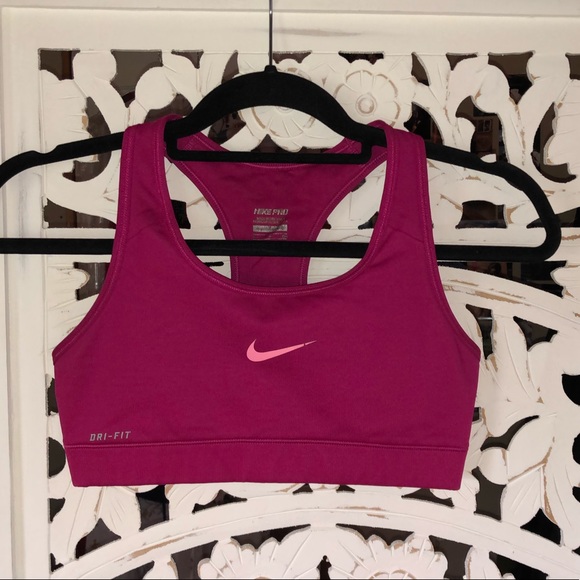 Nike Tops - NIKE PRO sports bra